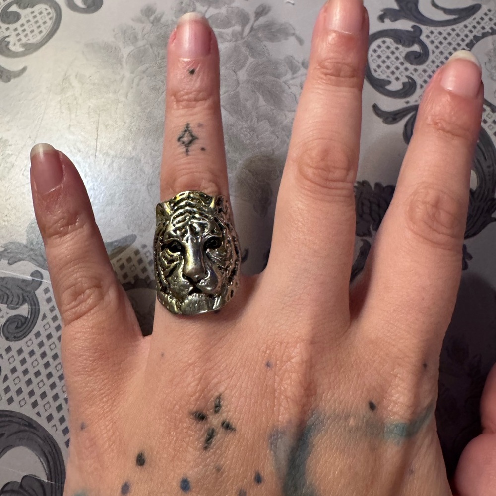 Tiger Face Ring